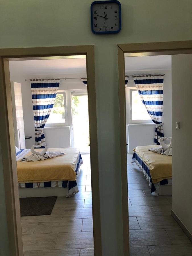 Apartmani Bolero - Obiteljski Odmor Vodice Kültér fotó