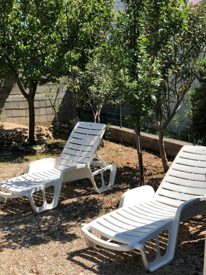 Apartmani Bolero - Obiteljski Odmor Vodice Kültér fotó