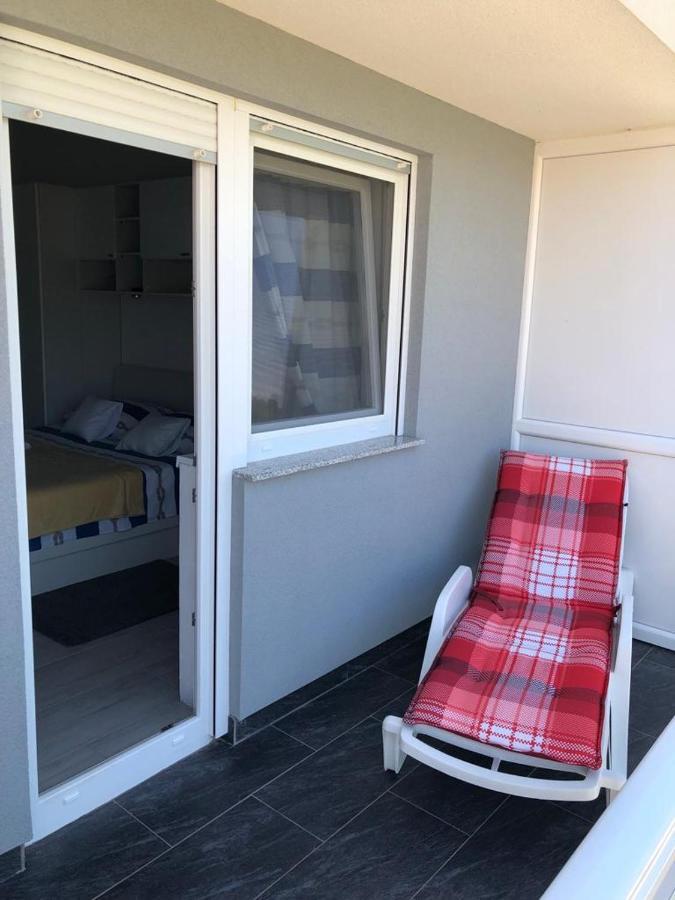 Apartmani Bolero - Obiteljski Odmor Vodice Kültér fotó