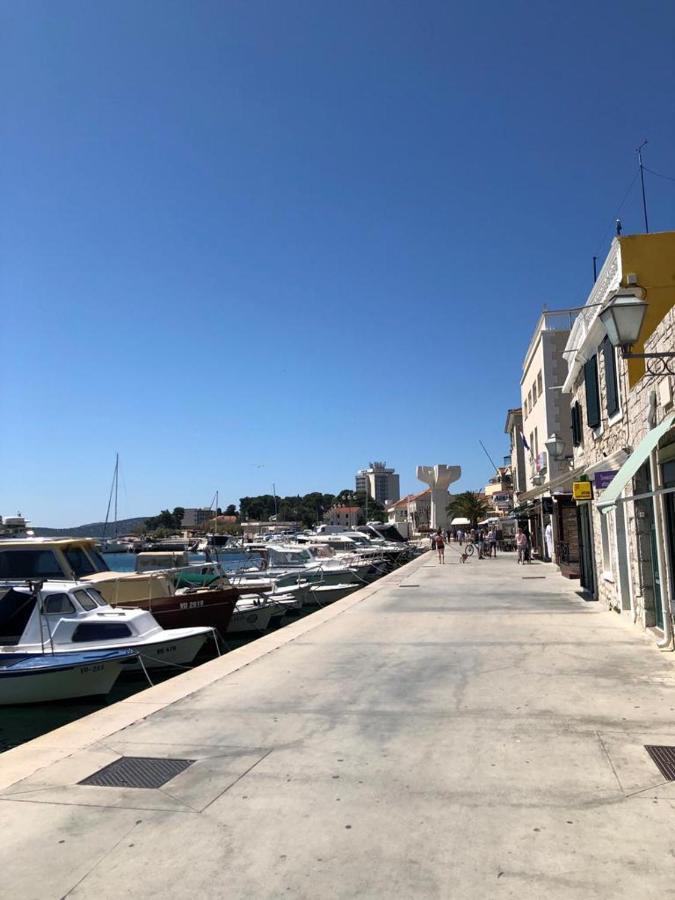 Apartmani Bolero - Obiteljski Odmor Vodice Kültér fotó