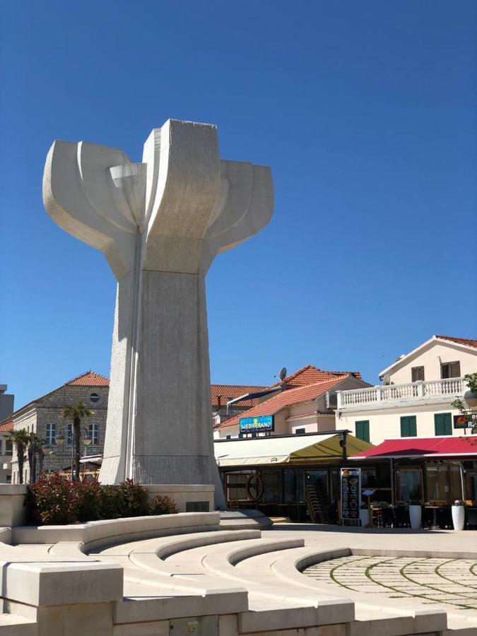 Apartmani Bolero - Obiteljski Odmor Vodice Kültér fotó