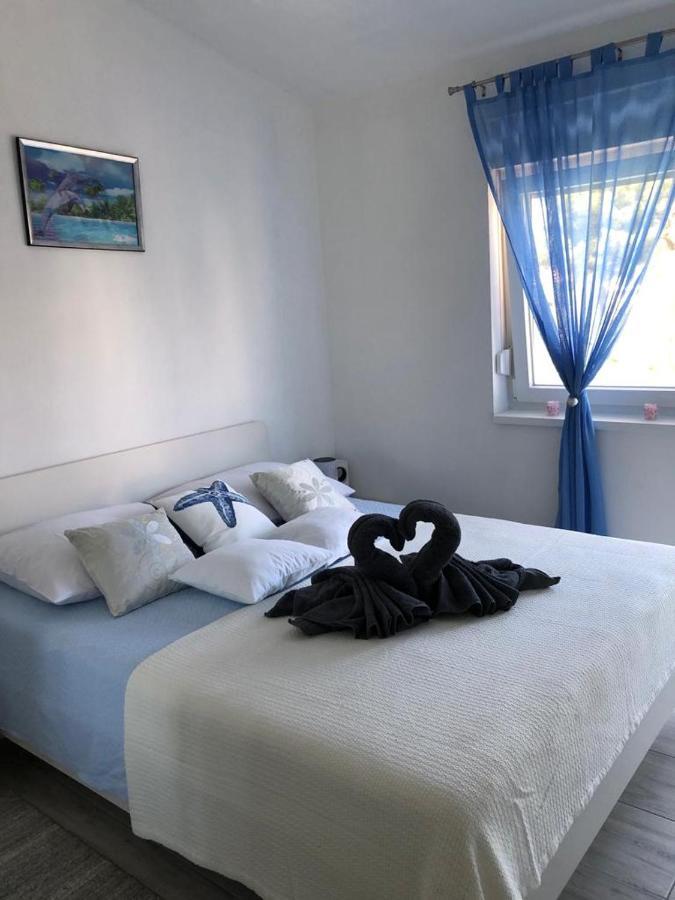 Apartmani Bolero - Obiteljski Odmor Vodice Kültér fotó