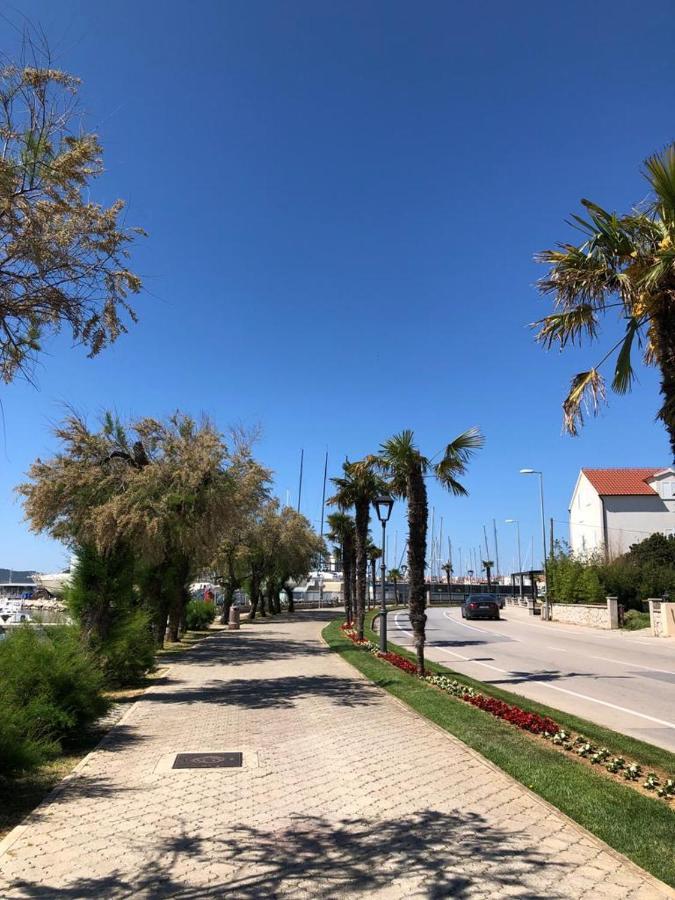 Apartmani Bolero - Obiteljski Odmor Vodice Kültér fotó